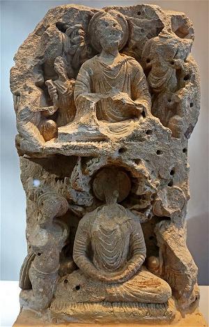 Các pho tượng Phật được khai quật ở Old Termez và được trưng bày tại Bảo tàng Khảo cổ Termez 15