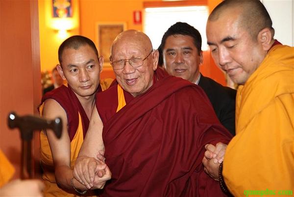 Kyabje Khensur Kangurwa Lobsang Thubten Rinpoche (380)
