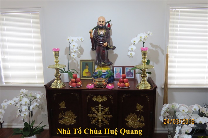 Chua Hue Quang Uc Chau (7)