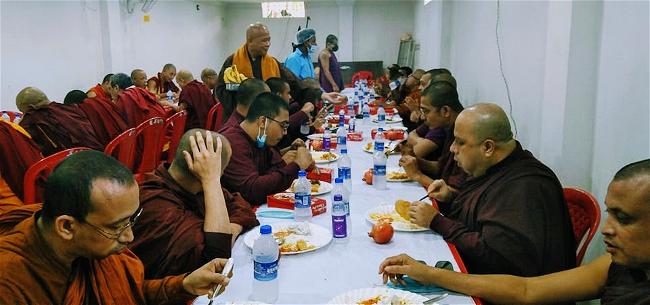 Lễ cúng dường Trai Tăng trên xứ Phật-20