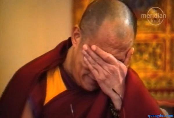 dalai lama khoc (1)