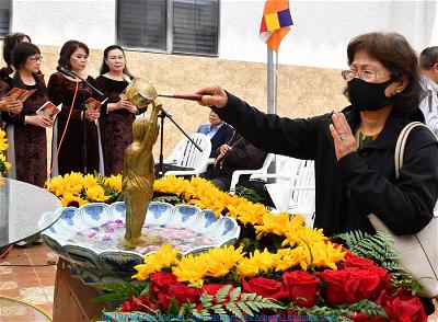 Chùa Việt Nam, Los Angeles - Đại lễ Phật Đản (67)