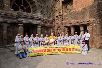 Ajanta cave (181)