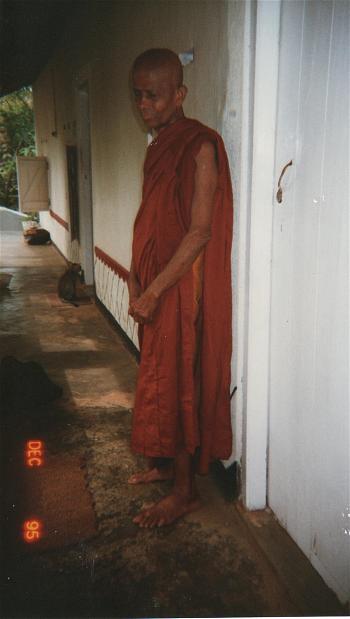 Ven Jinaratana Sri Lanka Isigilikanda dec 95