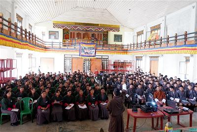 Hoàng gia Bhutan Kêu gọi Cải cách Nền Giáo dục Quốc gia 2