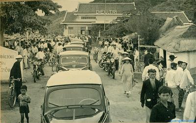 2-Phái đoàn chư Tôn Đức Huế viếng thăm Tổ Đình Long Khánh