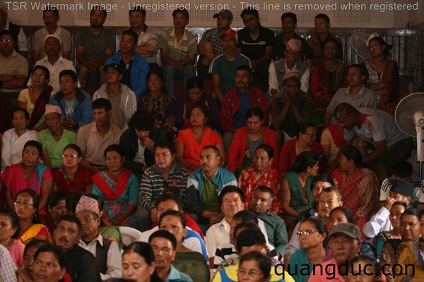 Uy Lao Nan Nhan dong dat Nepal ngay 01 (17)