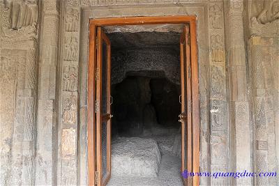 Ajanta cave (95)