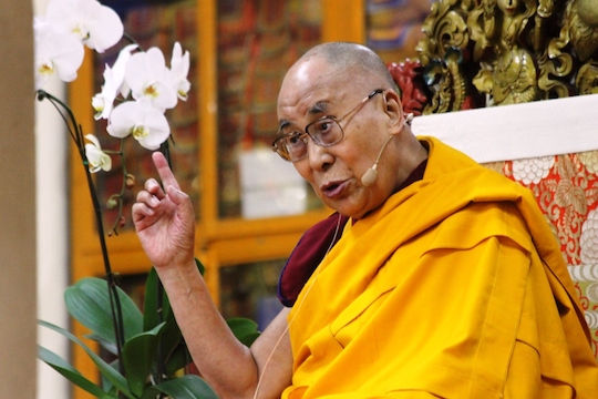 dalai lama pray Las Vegas-2