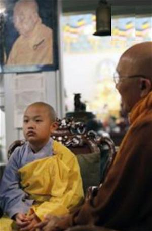youngmonk-thich tinh lien-3
