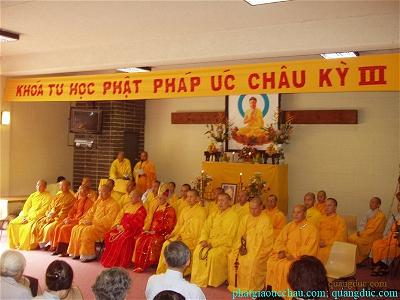 Khoa Tu Hoc Phat Phap Uc Chau ky 3 (11)