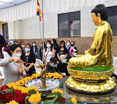Chùa Việt Nam, Los Angeles - Đại lễ Phật Đản (63)