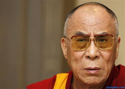 dalai lama khoc (2)