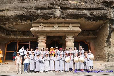 Ajanta cave (108)