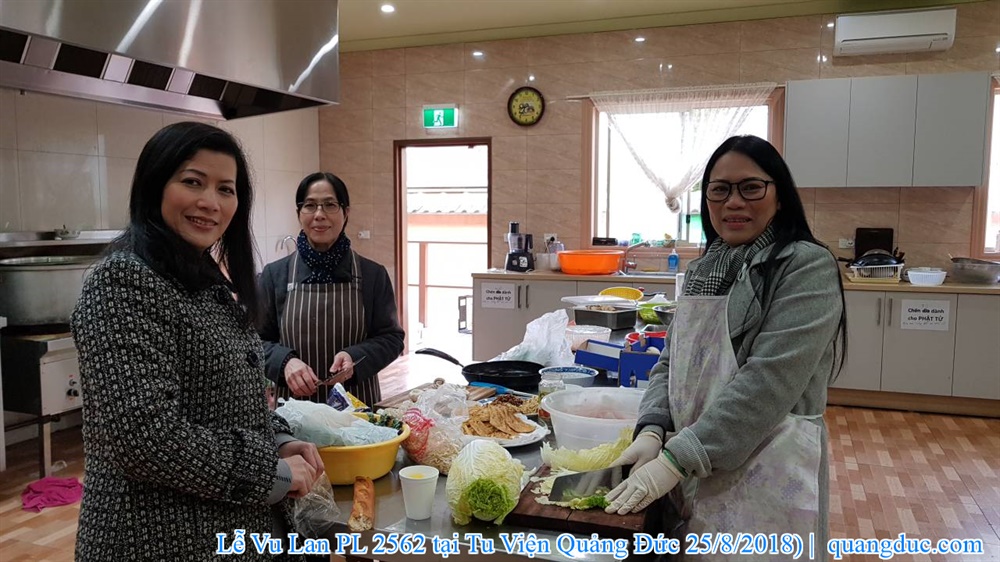 Phat tu công qua_Le Vu Lan 2018 tai TV Quang Duc (4)
