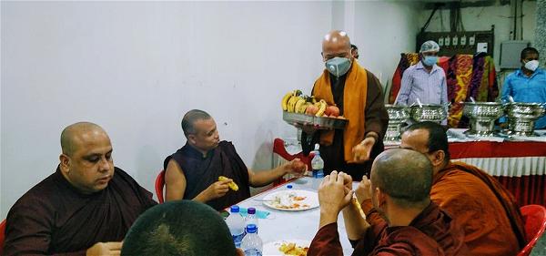 Lễ cúng dường Trai Tăng trên xứ Phật-17